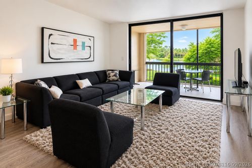 5206-950 Egret Cir, Delray Beach, FL, 33444-7652 | Card Image