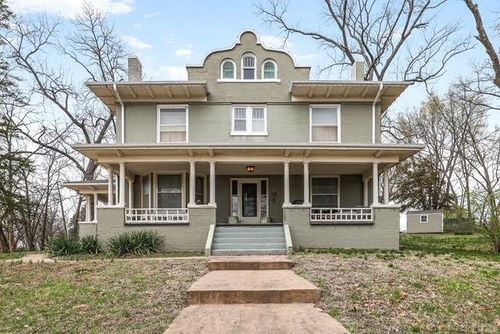 221 W Front St, Bonner Springs, KS, 66012-1025 | Card Image