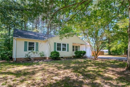 6464 Meadow Dr, Gloucester, VA, 23061-4281 | Card Image