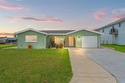 7401 Islander Ln, HUDSON, FL, 34667-3922 | Card Image