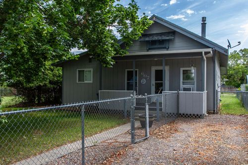 607 4th St W, Polson, MT, 59860-2614 | Card Image