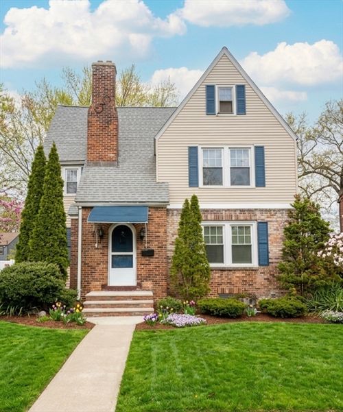 127 Melha Ave, Springfield, MA, 01104-1824 | Card Image