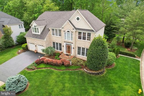8130 Cancun Ct, GAINESVILLE, VA, 20155-2860 | Card Image