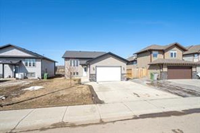 4004 74 Ave, House detached with 5 bedrooms, 2 bathrooms and 3 parking in Lloydminster AB | Image 26