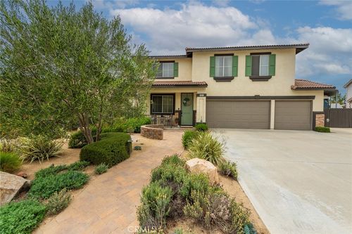 6335 Marigold St, Eastvale, CA, 92880-7201 | Card Image