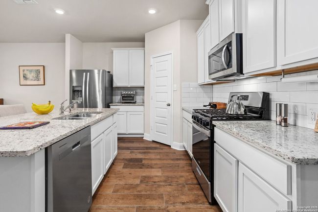 3567 Bronzed Copper, House other with 4 bedrooms, 2 bathrooms and null parking in Bulverde TX | Image 4