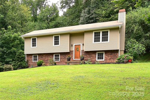 76 Melton Rd, Candler, NC, 28715-9616 | Card Image