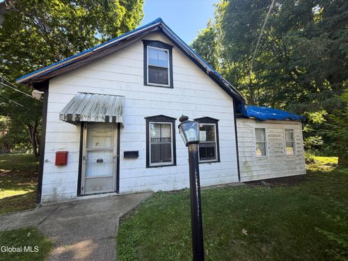 1886 Highland Ave, Troy, NY, 12180-3718 | Card Image