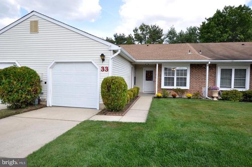 33 W Berwin Way, MOUNT LAUREL, NJ, 08054-3015 | Card Image