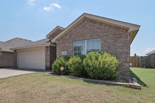 909 Jodie Dr, Weatherford, TX, 76087-4241 | Card Image