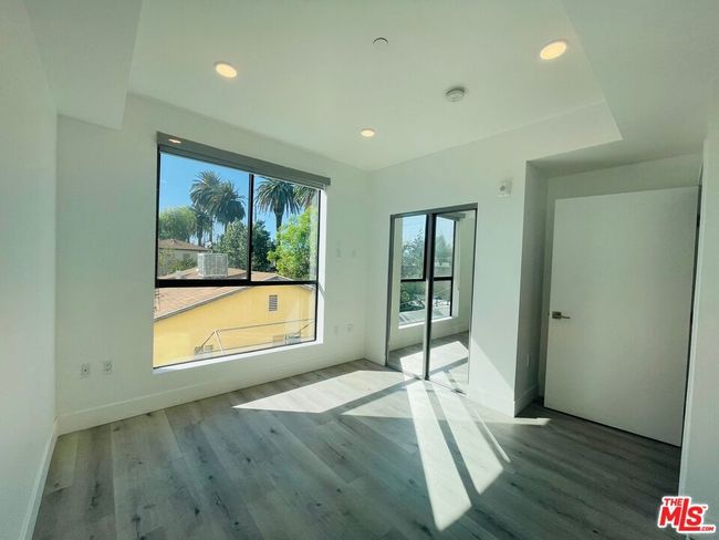 APT-201 - 14612 Calvert St, Condo with 2 bedrooms, 2 bathrooms and 2 parking in Van Nuys CA | Image 14