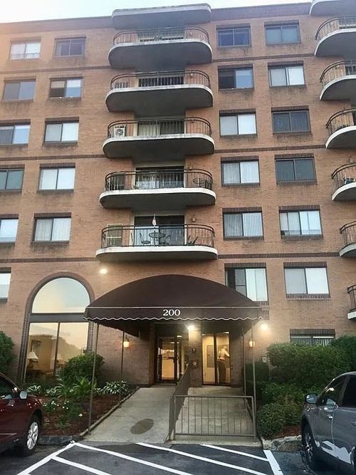 604-200 Locust St, Lynn, MA, 01904-2952 | Card Image