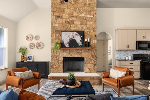 417 S Blanco St, Lockhart, TX, 78644-3001 | Card Image