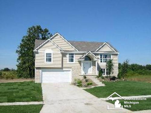 1032 Plum Grove Dr, Raisinville Twp, MI, 48161-9677 | Card Image