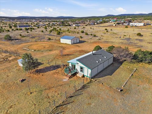 16 Los Chavez Ave, Edgewood, NM, 87015-8145 | Card Image