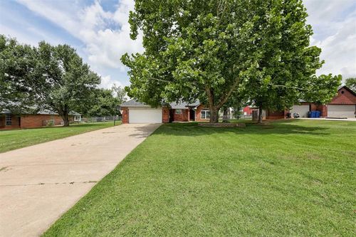 1525 E Sw 89th St, Mustang, OK, 73064-5213 | Card Image