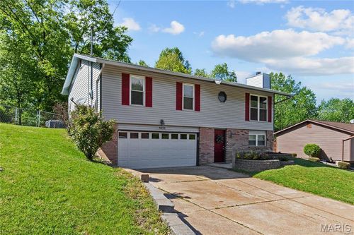 5553 Oak Pointe Dr, Imperial, MO, 63052-1761 | Card Image