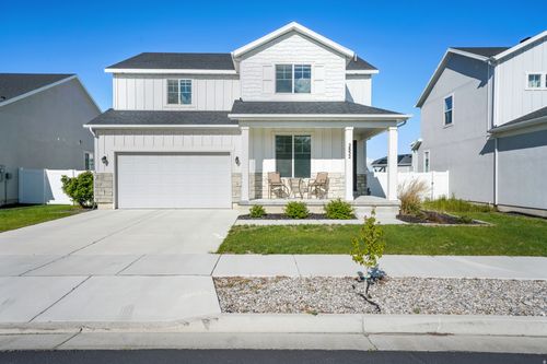 2832 S Shoreline Dr, Syracuse, UT, 84075-4938 | Card Image