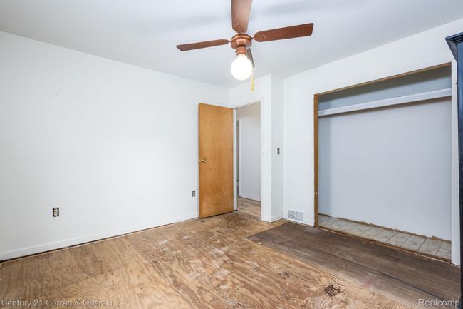 37-web-or-mls-10756 Oak St Interior (15 of 19).jpg | Image 11