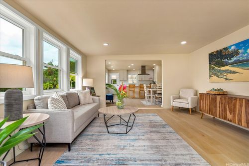 d-679 Kihapai St, Kailua, HI, 96734-2205 | Card Image