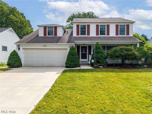 4317 W 202nd St, Fairview Park, OH, 44126-1524 | Card Image