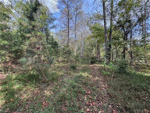 1160 Sandy Ln, Sandy Ridge, NC, 27046-7004 | Card Image