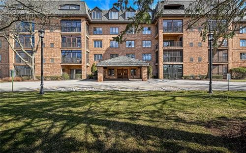 apt-403-2525 Greensburg Pike, Pittsburgh, PA, 15221-3685 | Card Image
