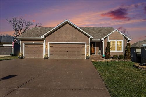 21212 E 52nd Street Court S, Blue Springs, MO, 64015 | Card Image