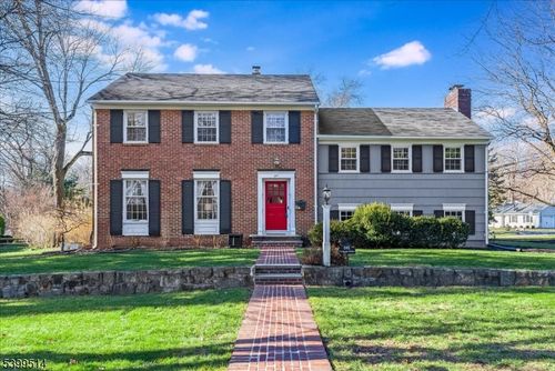 1 Cleveland Ave, Morris Plains, NJ, 07950-1811 | Card Image