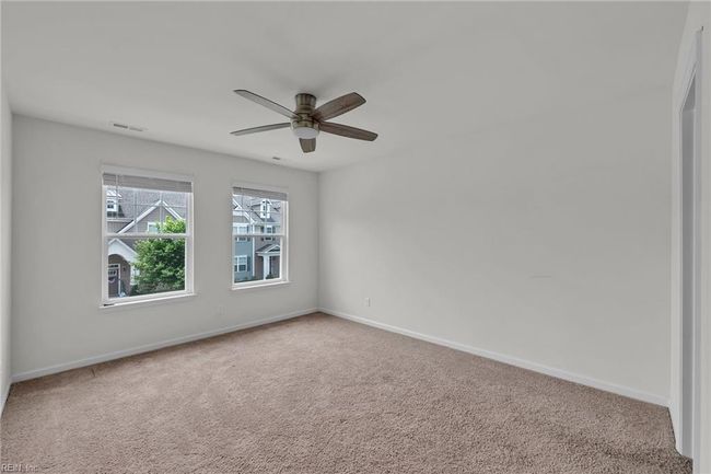 2011 Chartwell Dr, House attached with 3 bedrooms, 3 bathrooms and null parking in Newport News VA | Image 23