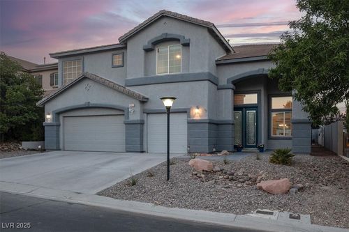 7816 Red Leaf Dr, Las Vegas, NV, 89131-5004 | Card Image