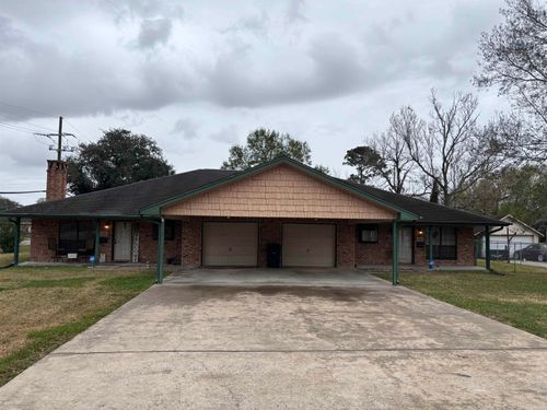 6498 Verde St, Groves, TX, 77619-5130 | Card Image