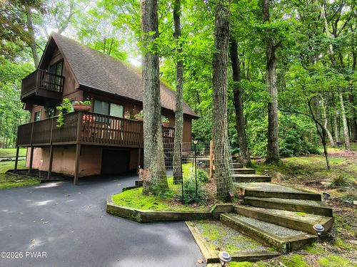 205 Fawn Lake Dr, Hawley, PA, 18428-4011 | Card Image