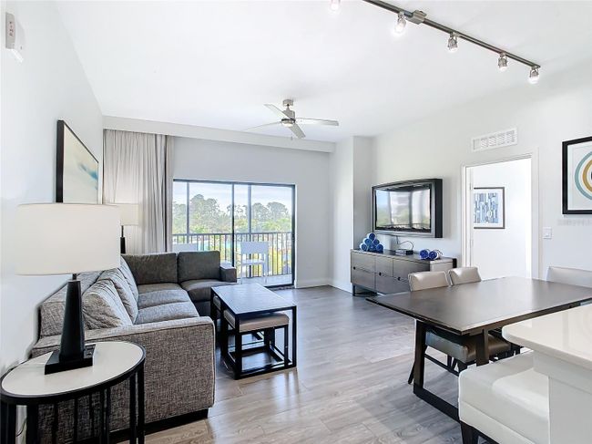 3327 - 14501 Grove Resort Avenue, Condo with 3 bedrooms, 3 bathrooms and null parking in Winter Garden FL | Image 12