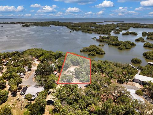 12325 Bay St, Cedar Key, FL, 32625-4753 | Card Image