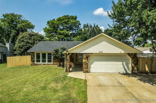 3704 Narcissus Ave, Broken Arrow, OK, 74011-1809 | Card Image