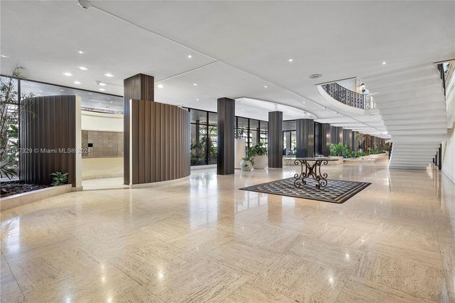 APT-3E - 5555 Collins Ave, Condo with 1 bedrooms, 2 bathrooms and null parking in Miami Beach FL | Image 36