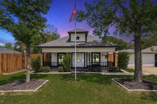 208 S 5th St, Sanger, TX, 76266-5329 | Card Image