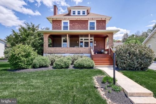 19 S Constitution Ave, NEW FREEDOM, PA, 17349-9474 | Card Image