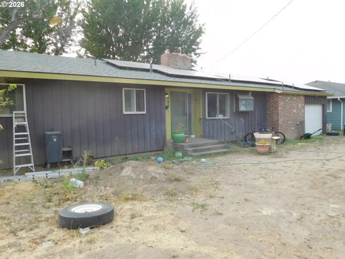 300 Parkview St, Milton-Freewater, OR, 97862-1063 | Card Image