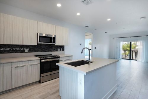 unit-38-4740 Nw 84th Ct, Doral, FL, 33166-5963 | Card Image