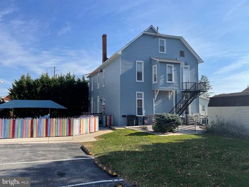 6 Park St, SHREWSBURY, PA, 17361-1524 | Card Image