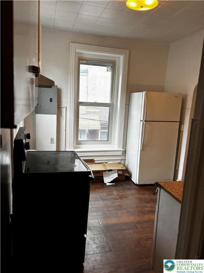 2 - 220 N 4 Th St, Condo with 5 bedrooms, 2 bathrooms and null parking in Allentown PA | Image 6