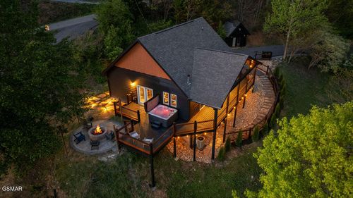 1608 Mitchell Farm Rd, Sevierville, TN, 37876-8712 | Card Image