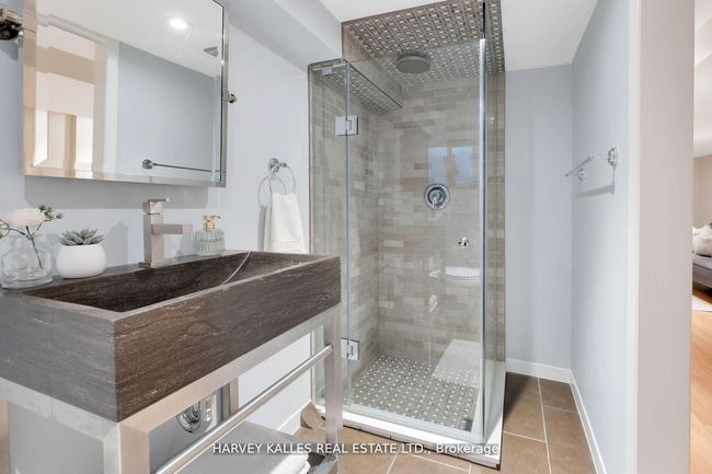 65 Tiverton Ave, House other with 3 bedrooms, 2 bathrooms and 2 parking in Toronto ON | Image 36