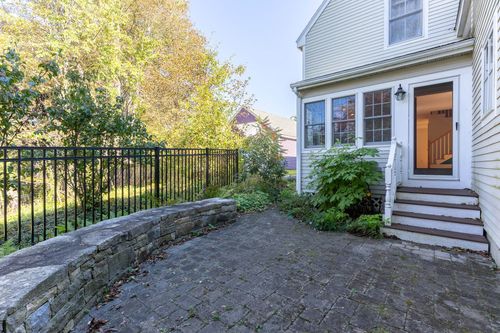 3-796 Middle St, Portsmouth, NH, 03801-5086 | Card Image