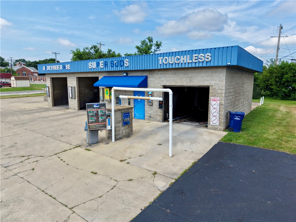 309 N Pennsylvania St, Chrisman, IL 61924