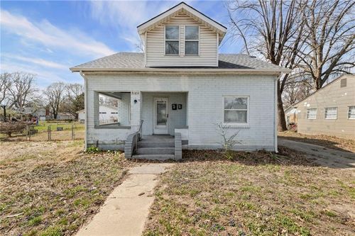 2104 S Norwood Ave, Independence, MO, 64052-3639 | Card Image