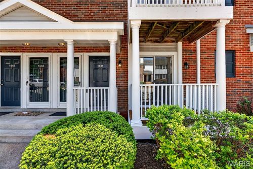 1441 Oriole Pl, Brentwood, MO, 63144-1126 | Card Image