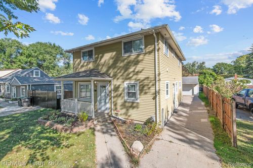 6363 Mcguire St, Taylor, MI, 48180-1126 | Card Image